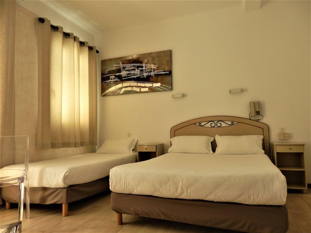 Hotel Marengo อฌักซิโอ้ ภายนอก รูปภาพ